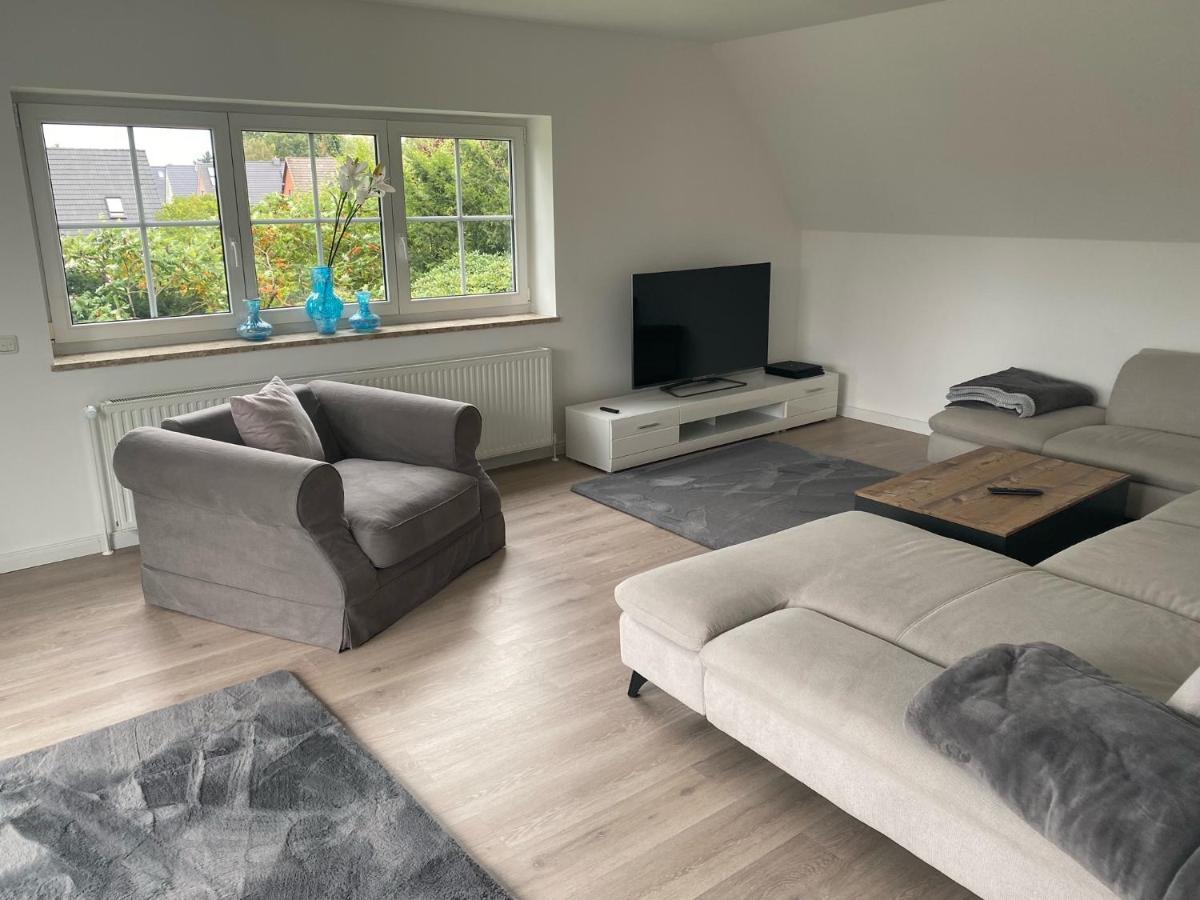 ליבק Ferienwohnung Falkenfeld מראה חיצוני תמונה